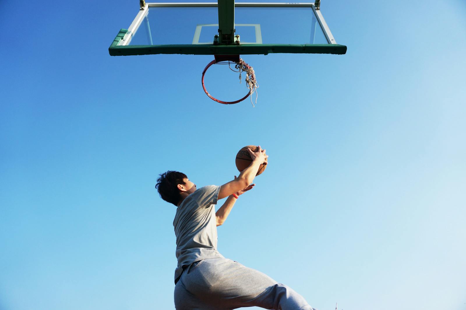 牛B彩票 — 大乐透赛场扣篮瞬间